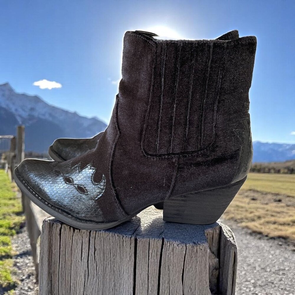 Very Volatile‎ Black Western Ankle Boots Size 7 Cowgirl Festival Boho Chic